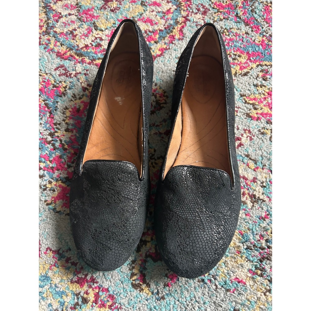 Clarks Black Textured Leather Flats